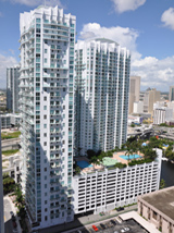 Brickell on the River North